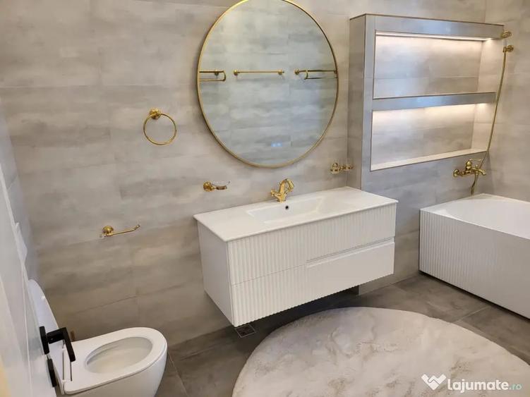 Apartament cu 4 camere decomandat în Central