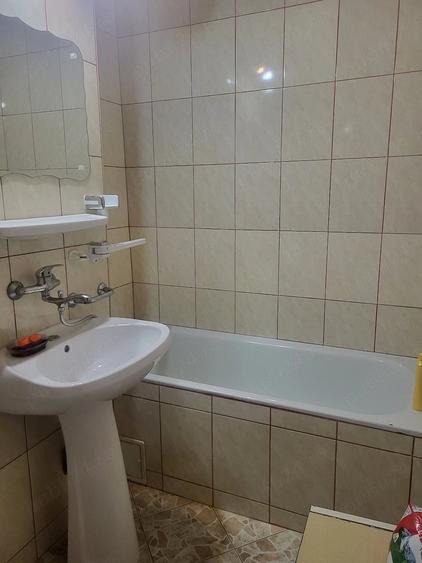 Apartament cu 2 camere decomandat în Pucioasa