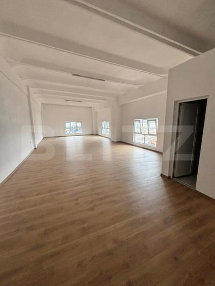 Spațiu comercial, de 105 mp, în Central