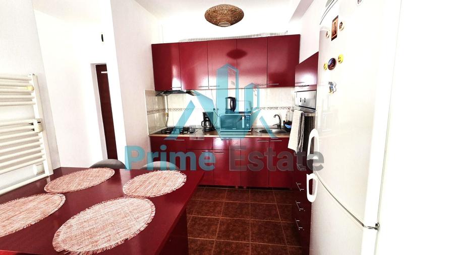 Apartament cu 3 camere semidecomandat, mobilat în Semicentral