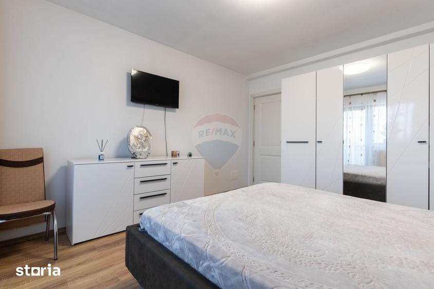 Apartament cu 3 camere decomandat în Ciurea