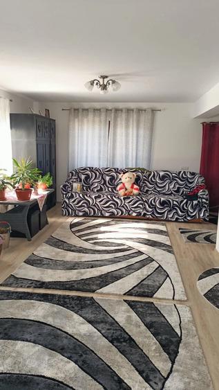 Casă cu Teren 2700 Mp în Bălțătești