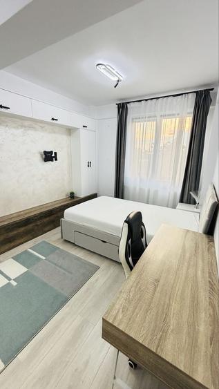Apartament cu 3 camere decomandat în Bariera Vâlcii