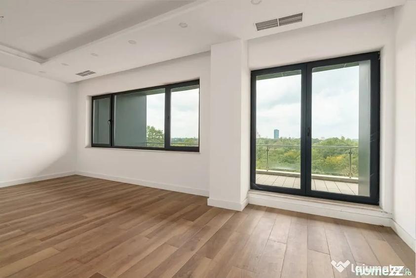 Apartament cu 4 camere decomandat în Nordului