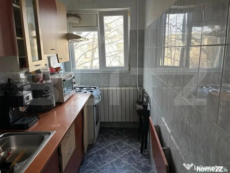 Apartament cu 2 camere semidecomandat în Mihai Bravu