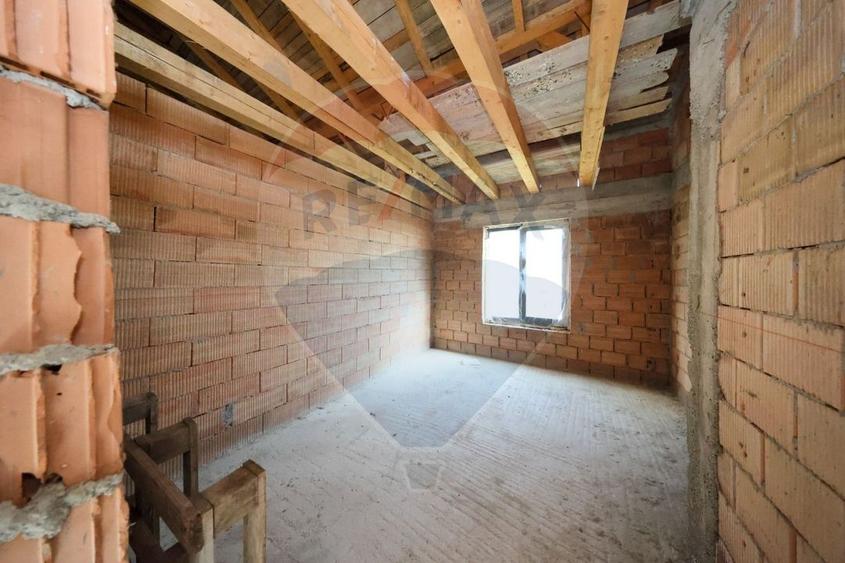 Duplex cu 3 camere cu Teren 250 Mp în Bod