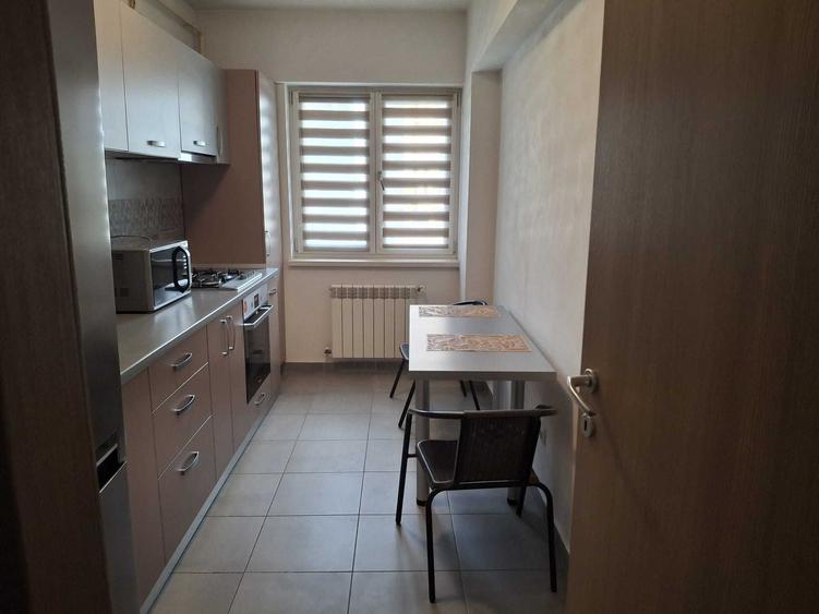 Apartament cu 2 camere semidecomandat în Exterior Vest