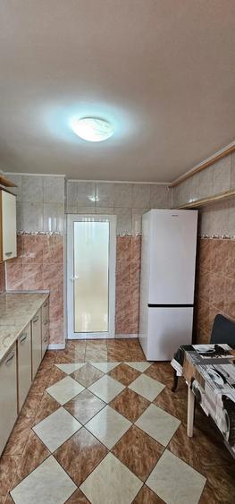Inchiriez apartament 2 camere - 7