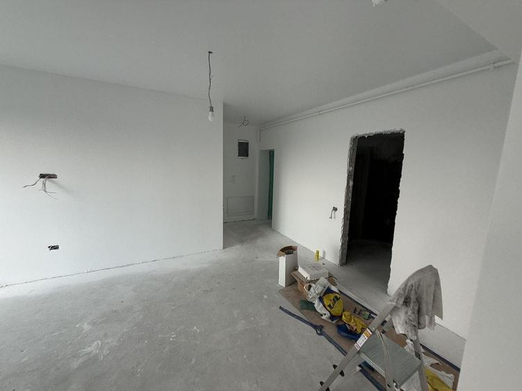 Apartament cu 3 camere decomandat în Tomis Nord