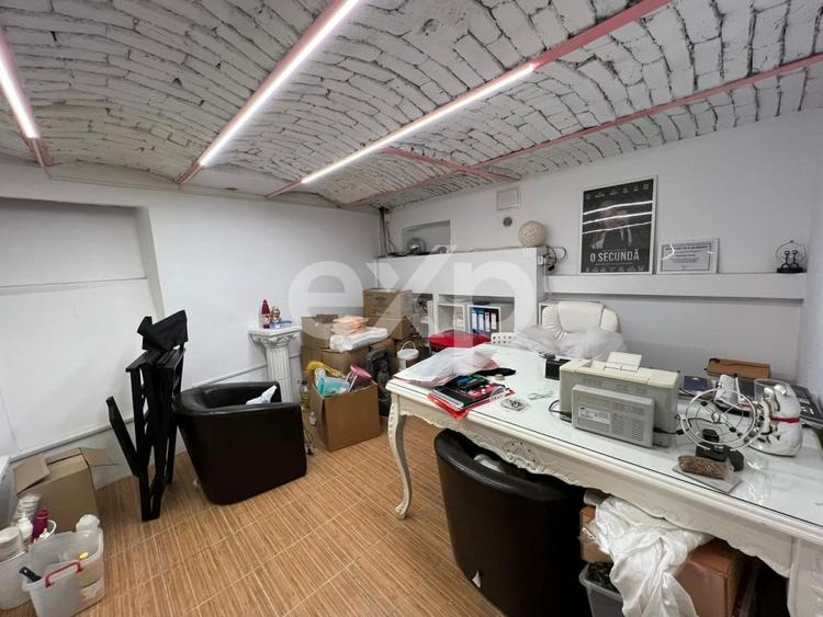 Spațiu comercial, de 44.369998931885 mp, în Eminescu