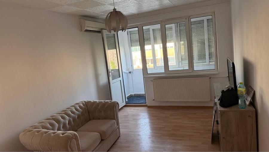 Apartament cu 2 camere decomandat în Drumul Taberei