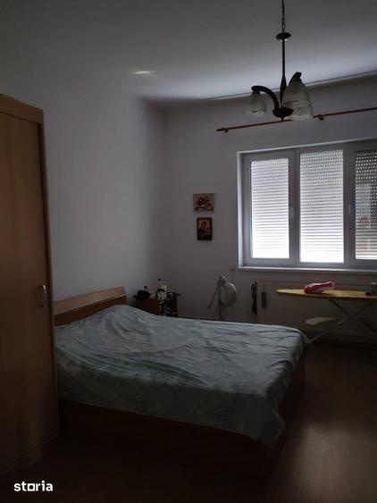 Casă cu 3 camere cu Teren 1050 Mp în Central