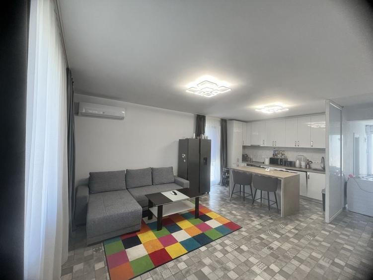 Casă cu 4 camere cu Teren 450 Mp în Tunari