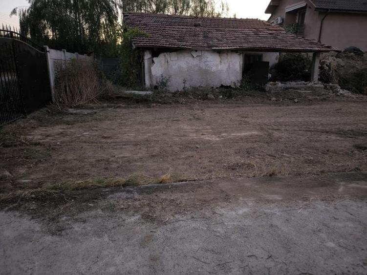 Spațiu comercial, în Podari