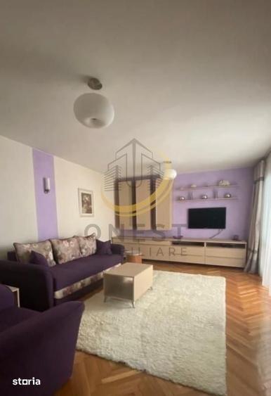 Apartament cu 4 camere decomandat în 22 Decembrie 1989