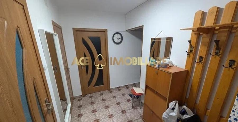 Apartament cu 3 camere decomandat, mobilat în Dristor
