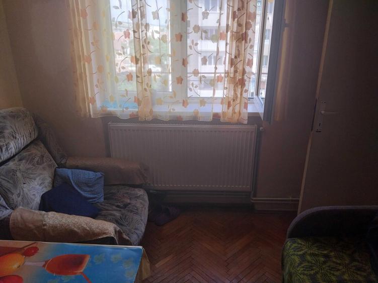 Apartament cu 2 camere nedecomandat în Central