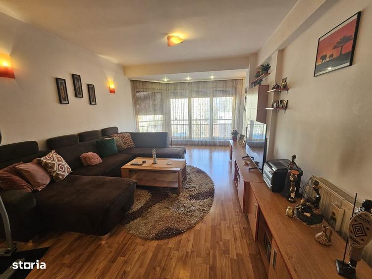 Apartament cu 4 camere decomandat în Aradului