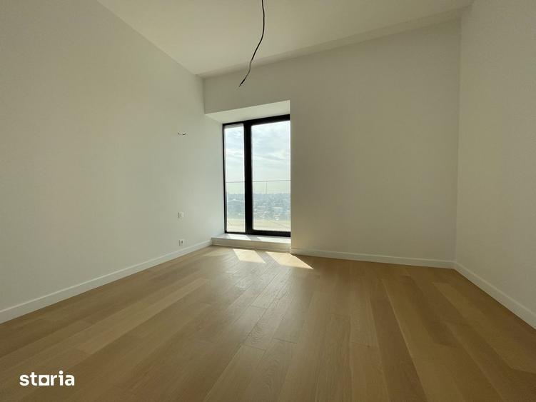 Apartament cu 3 camere semidecomandat în Tei