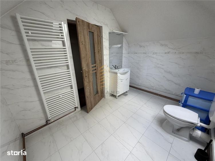 Casă cu 4 camere cu Teren 580 Mp în Central