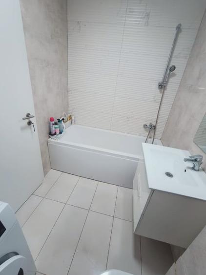 Apartament cu 2 camere decomandat în Păcii