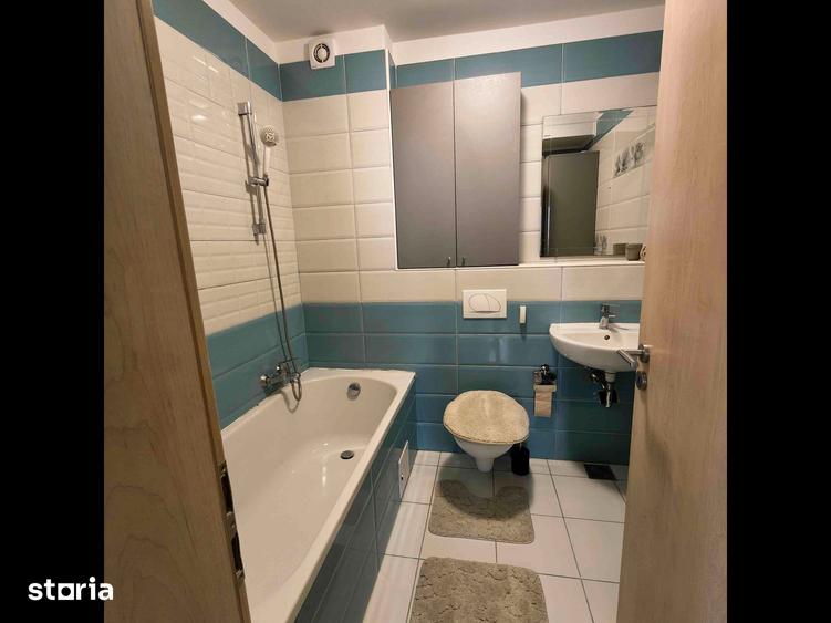 Apartament cu 2 camere decomandat în Tractorul