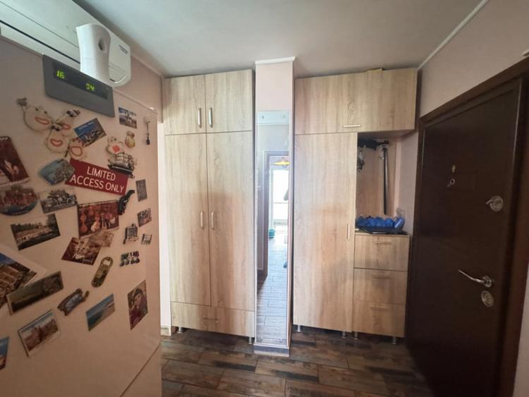 Apartament cu 2 camere decomandat în Km 4