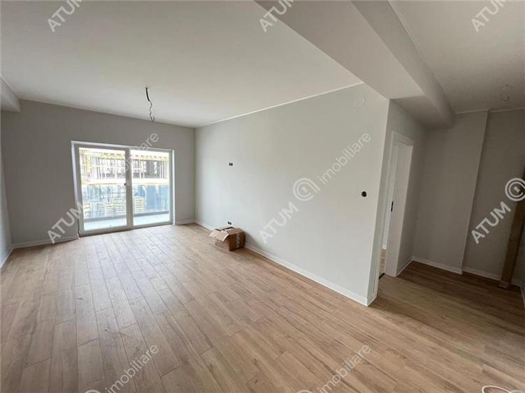 Apartament cu 3 camere decomandat în Șelimbăr — fotografia 1