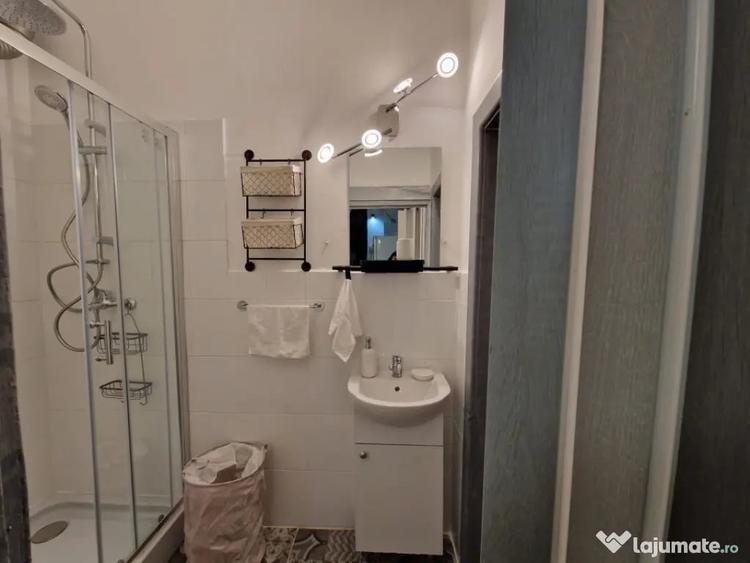 Apartament cu 2 camere semidecomandat în Ultracentral