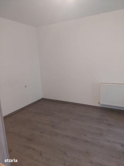 Apartament cu 3 camere în Florești