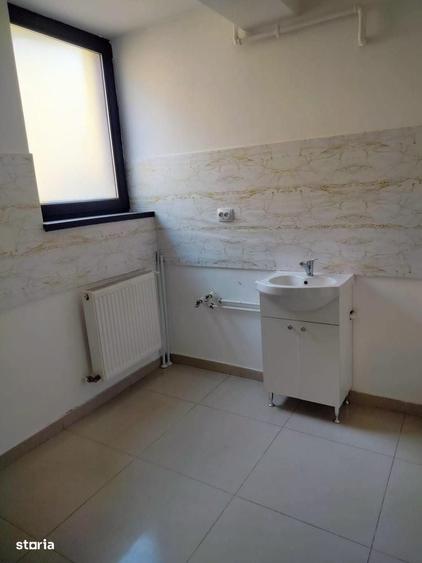 Spațiu comercial, de 80 mp, în Moșilor