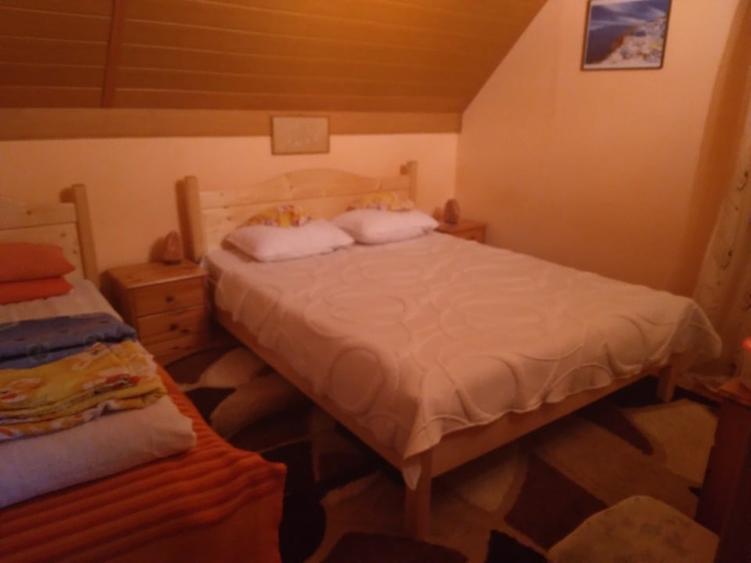 Casă individuală cu 5 camere cu Canalizare în Rânca