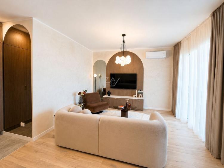 Apartament cu 2 camere, mobilat în Central