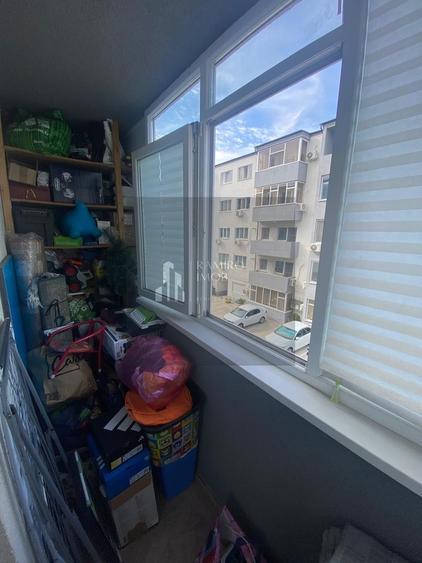 Apartament cu 3 camere semidecomandat, mobilat în Metalurgiei