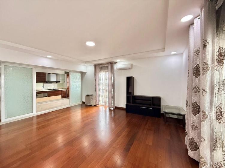 Apartament cu 3 camere decomandat în Ștefăneștii de Jos