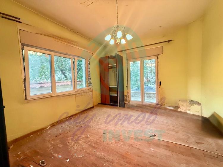 Apartament cu 4 camere decomandat în Calea Călărașilor