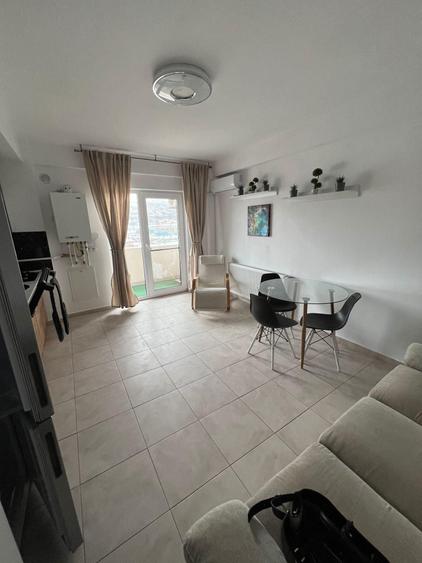 Apartament cu 2 camere decomandat în Hlincea