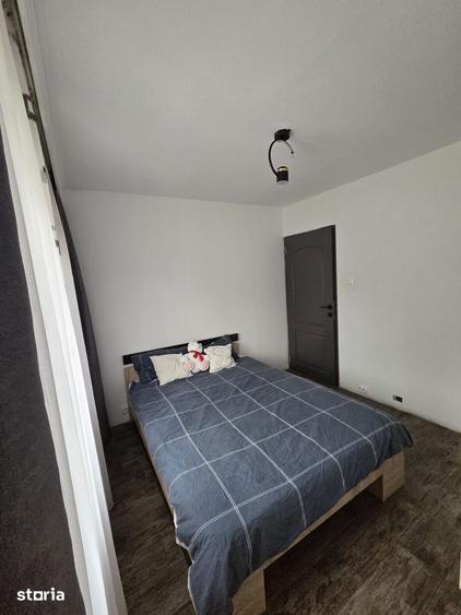 Apartament cu 3 camere în Prundu