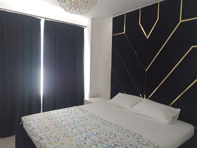 Casă individuală cu 4 camere cu Teren 300 Mp în Central
