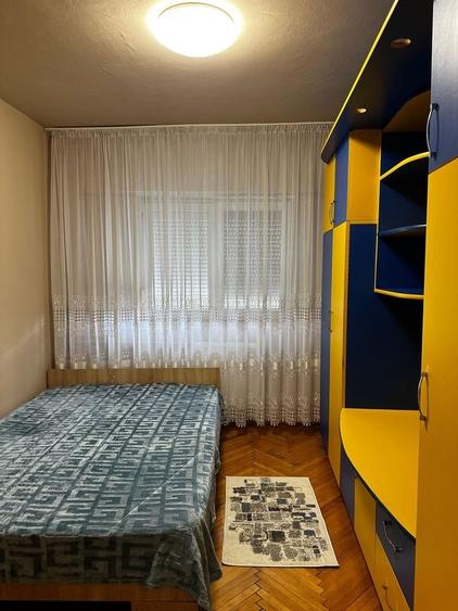 Apartament cu 3 camere decomandat în Aurel Vlaicu