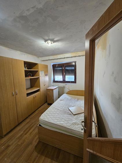 Apartament cu 3 camere în Cetate
