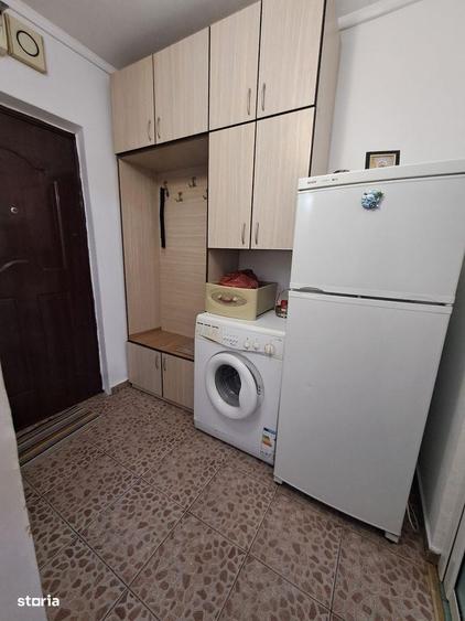 Garsonieră decomandată în Central