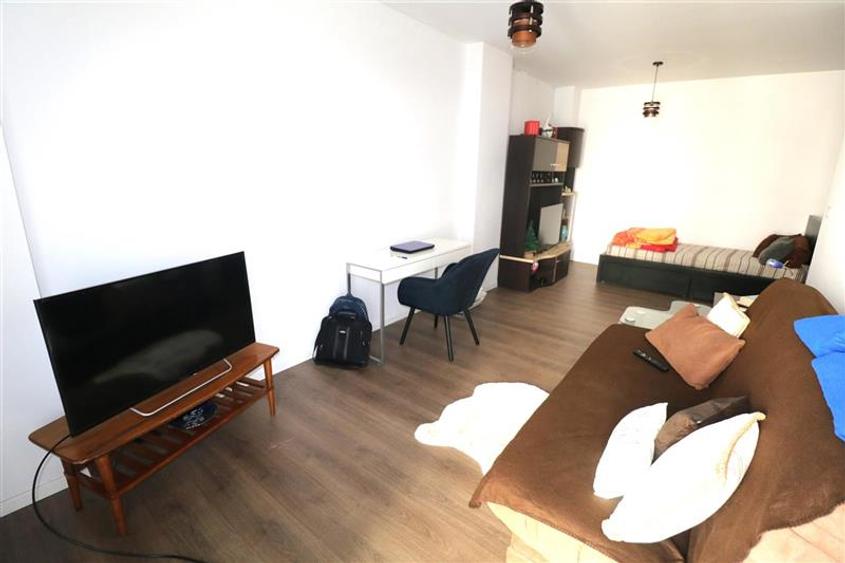 Garsonieră decomandată în Torontalului