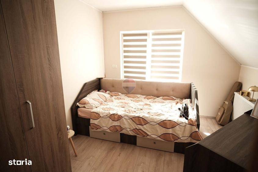 Casă cu 4 camere cu Teren 1500 Mp în Central