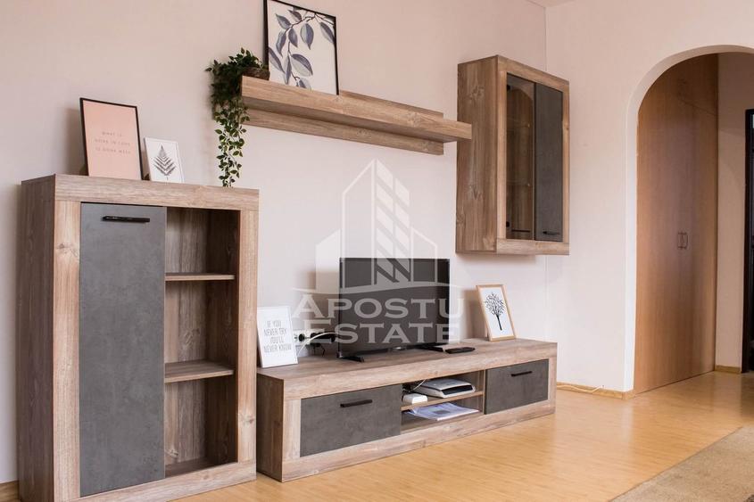 Apartament cu 2 camere semidecomandat, mobilat în Girocului
