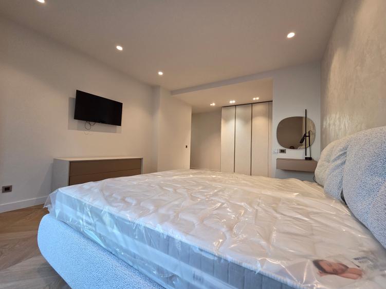 Apartament cu 4 camere decomandat în Iancu Nicolae