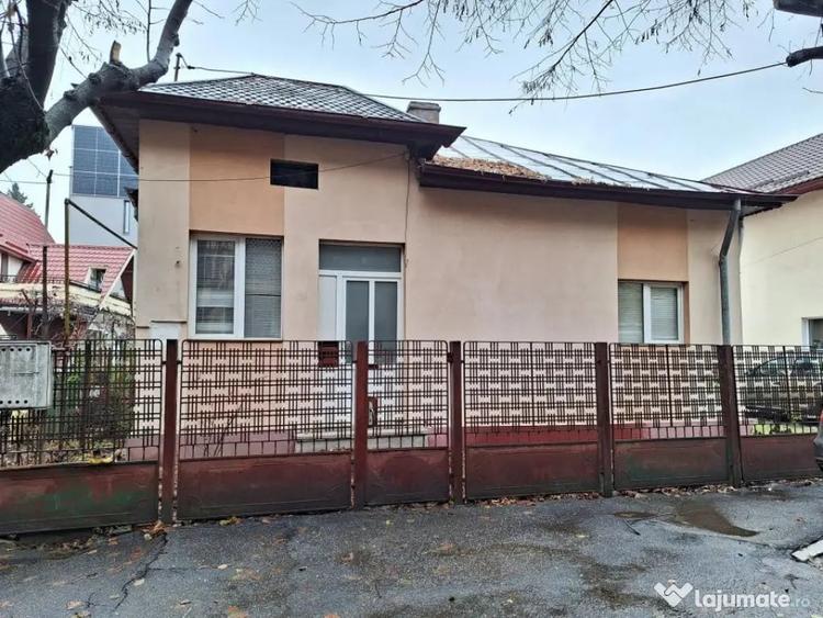 Casă cu 3 camere cu Teren 183 Mp în Central