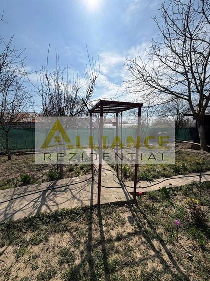 Casă cu 2 camere cu Teren 754 Mp în Cățelu