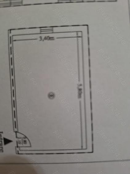 Apartament cu 3 camere decomandat în Roznov
