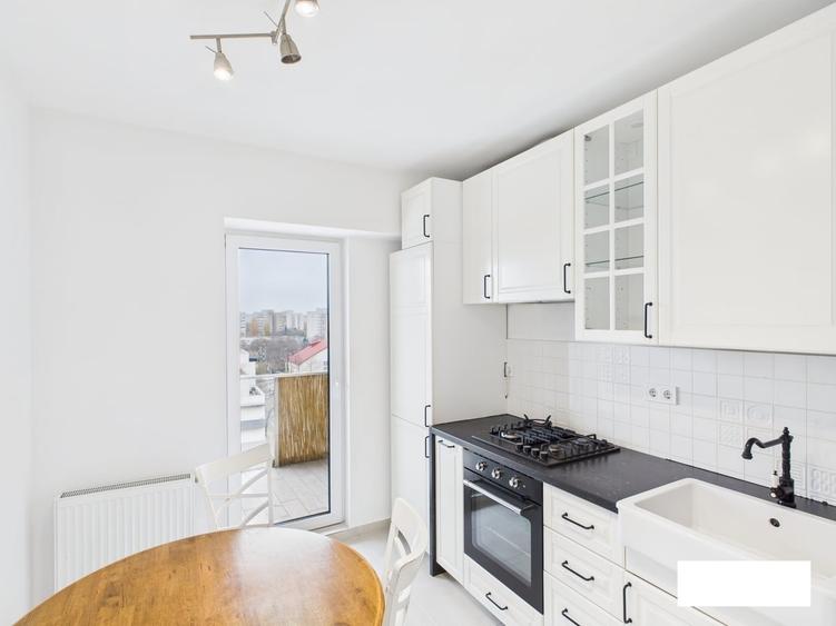 Apartament cu 3 camere decomandat în Lujerului